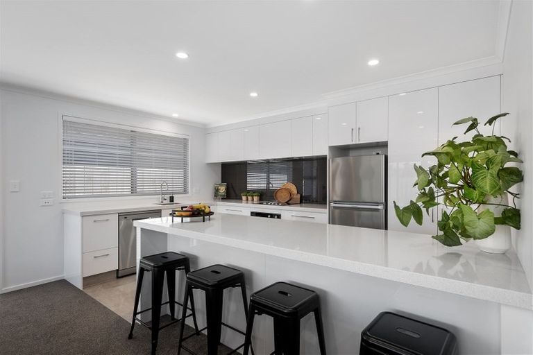 Photo of property in 9 Leet Crescent, Papamoa Beach, Papamoa, 3118