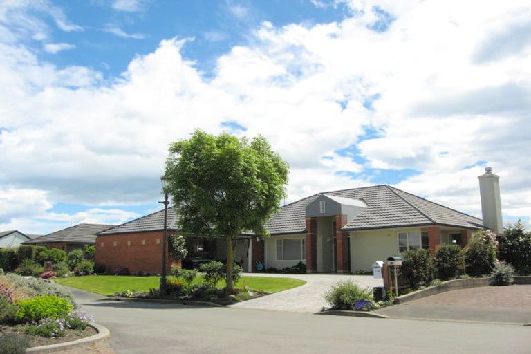 Photo of property in 22 Carmana Gardens, Rangiora, 7400