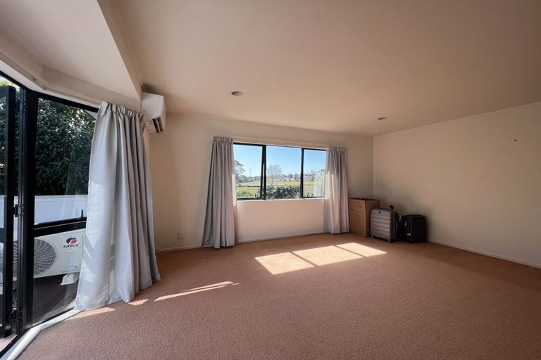 Photo of property in 2/5 Pelican Lane, Unsworth Heights, Auckland, 0632