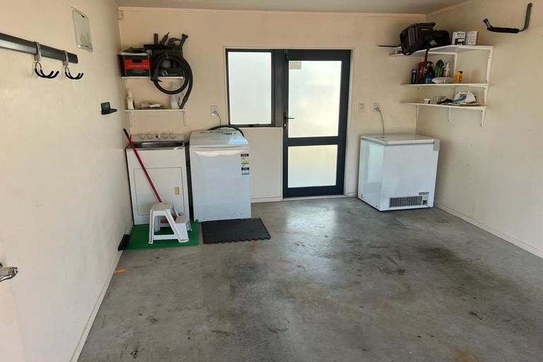 Photo of property in 3/66 Kawaha Point Road, Kawaha Point, Rotorua, 3010