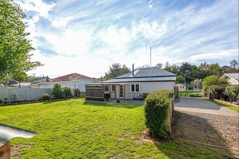 Photo of property in 135 Hautapu Street, Taihape, 4720