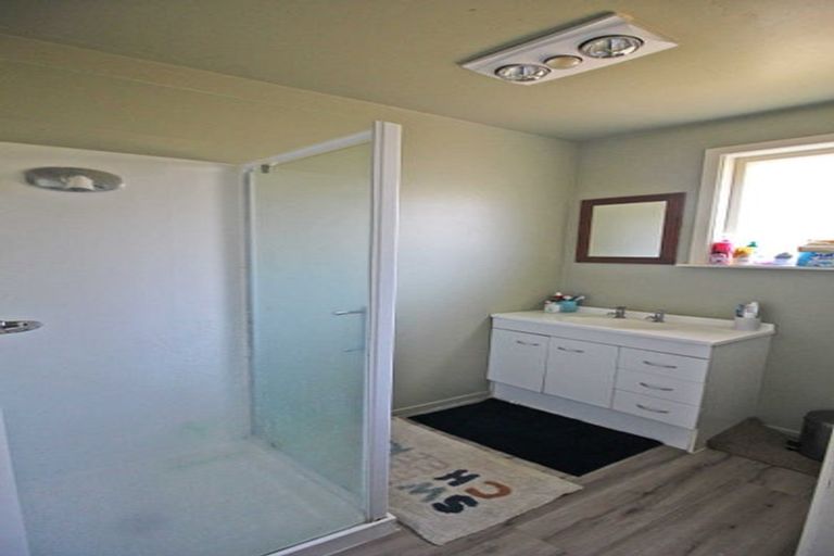 Photo of property in 1 Gazeley Avenue, Silverdale, Hamilton, 3216