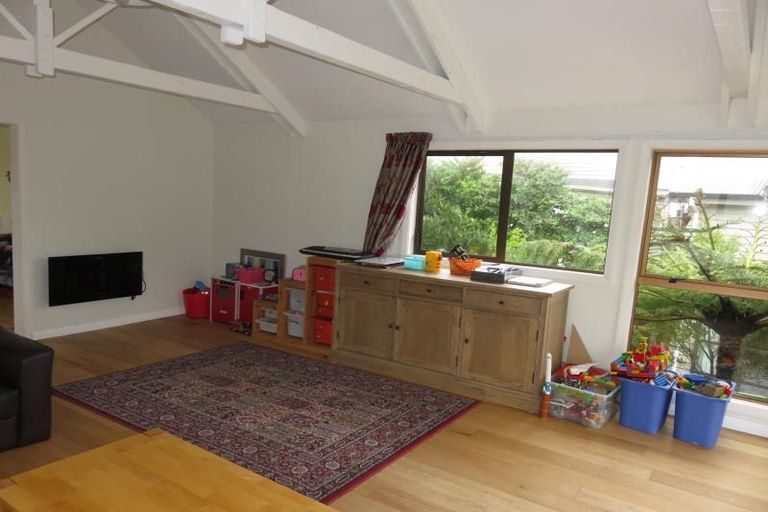 Photo of property in 126 Homebush Road, Khandallah, Wellington, 6035