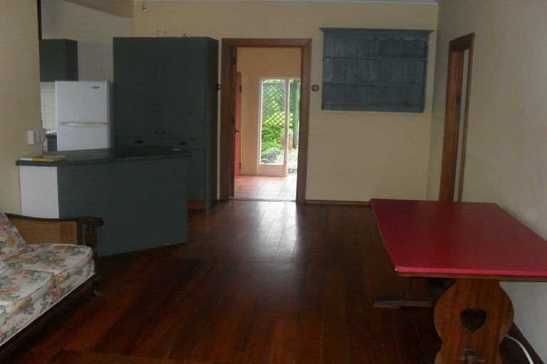 Photo of property in 11 Lawry Street, Moturoa, New Plymouth, 4310