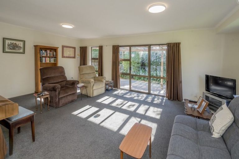 Photo of property in 5 Horopito Road, Waikanae, 5036