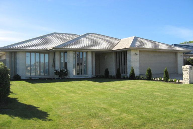 Photo of property in 52 Mounter Avenue, Northwood, Christchurch, 8051