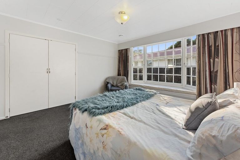 Photo of property in 54 Brightwater Crescent, Totara Park, Upper Hutt, 5018
