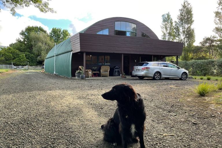 Photo of property in 110 Te Henga Road, Waitakere, Henderson, 0781