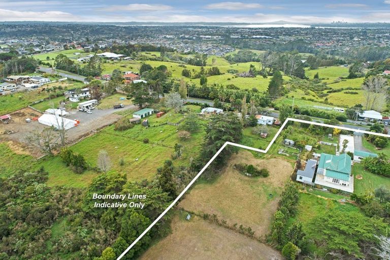 Photo of property in 145 Simpson Road, Henderson Valley, Auckland, 0614