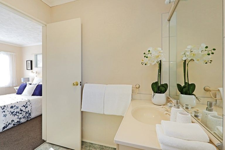 Photo of property in 3 Beaufort Place, Taradale, Napier, 4112