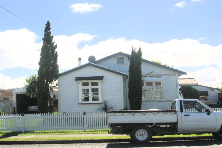 Photo of property in 8 Dinniss Avenue, Regent, Whangarei, 0112