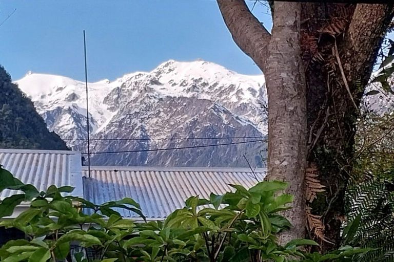 Photo of property in 24 Cron Street, Franz Josef/waiau, Franz Josef Glacier, 7886