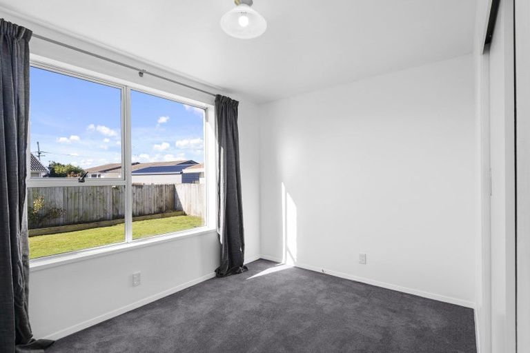 Photo of property in 16 Daytona Place, Parklands, Christchurch, 8083