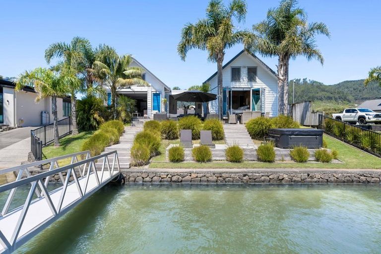 Photo of property in 121 Motu Hei, Pauanui, Hikuai, 3579