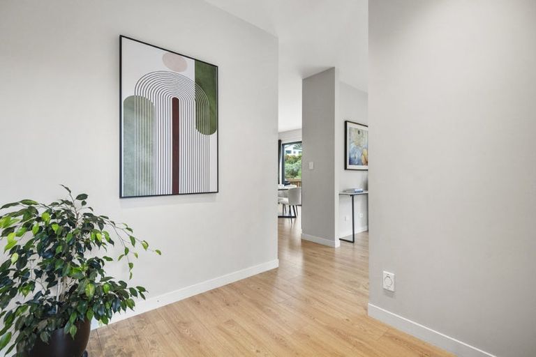 Photo of property in 11 Kahu Close, Orewa, 0931