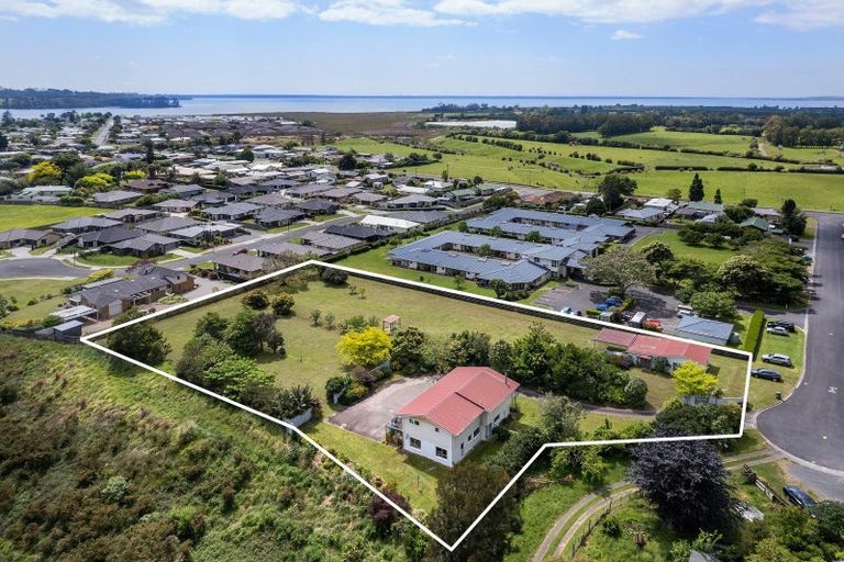 Photo of property in 19 Binnie Road, Katikati, 3129