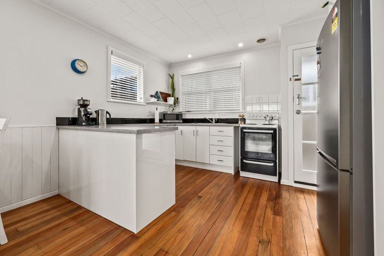Photo of property in 11a Winara Avenue, Waikanae, 5036