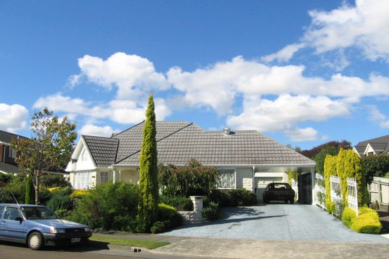 Photo of property in 13 Comeskey Grove, Elderslea, Upper Hutt, 5018