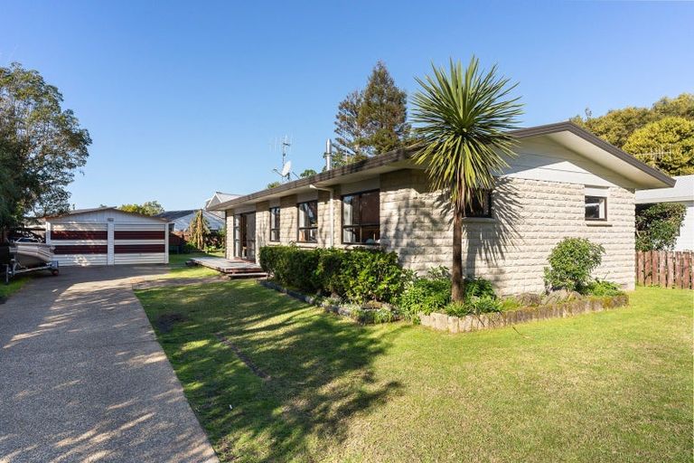 Photo of property in 204 Hilton Drive, Whangamata, 3620