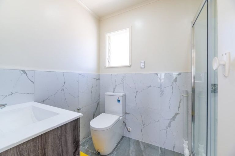 Photo of property in 30 Koromiko Street, New Lynn, Auckland, 0600