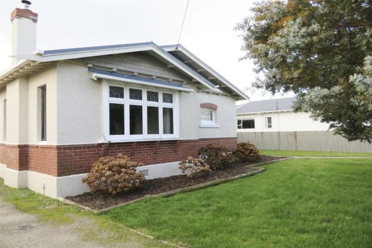 Photo of property in 21 Irving Street, Gore, 9710