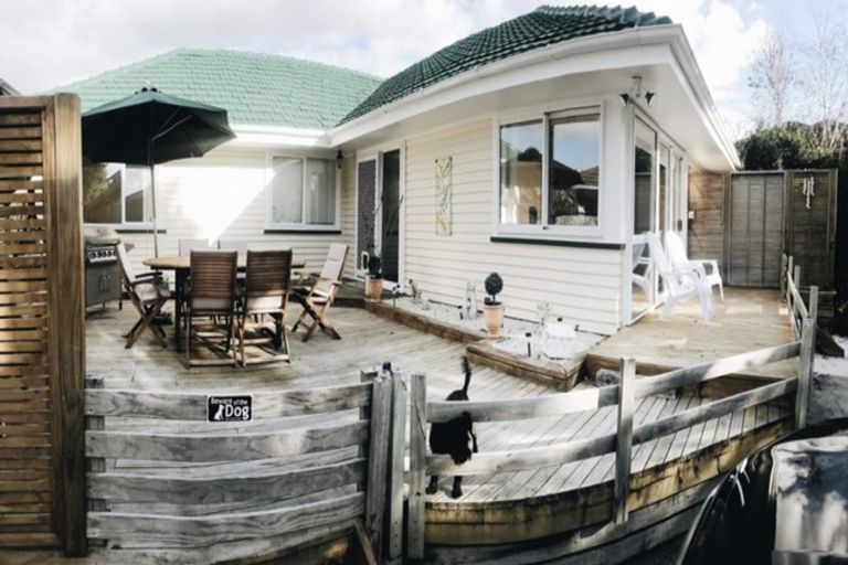 Photo of property in 166 Ridge Road, Howick, Auckland, 2014