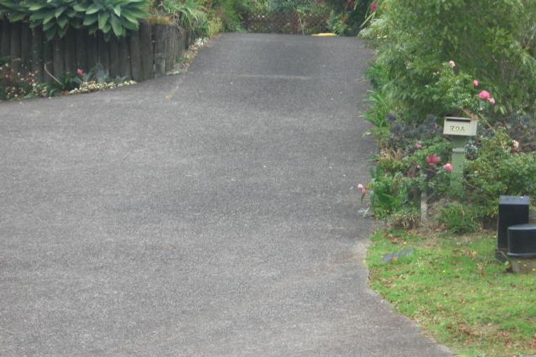 Photo of property in 2/70 Chartwell Avenue, Glenfield, Auckland, 0629