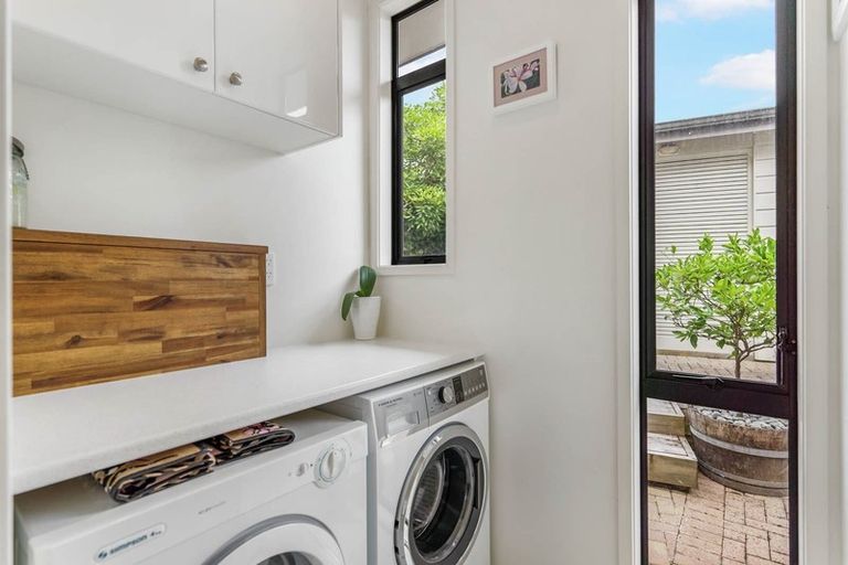 Photo of property in 41/2 Armoy Drive, East Tamaki, Auckland, 2016