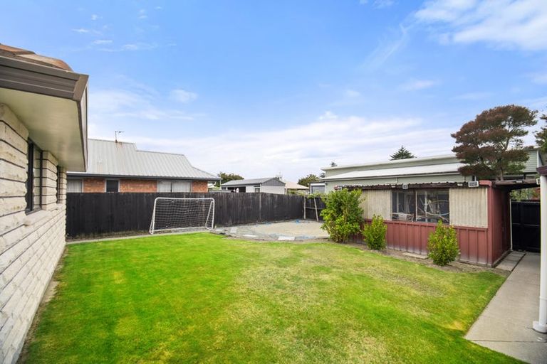 Photo of property in 14 Takaro Avenue, Sockburn, Christchurch, 8042
