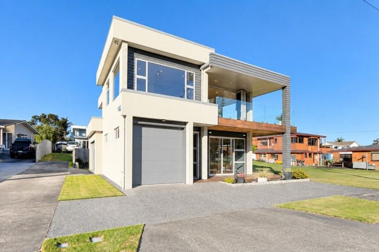 Photo of property in 305a Beach Road, Whangamata, 3620