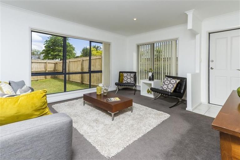 Photo of property in 66 Wattle Farm Road, Wattle Downs, Auckland, 2103