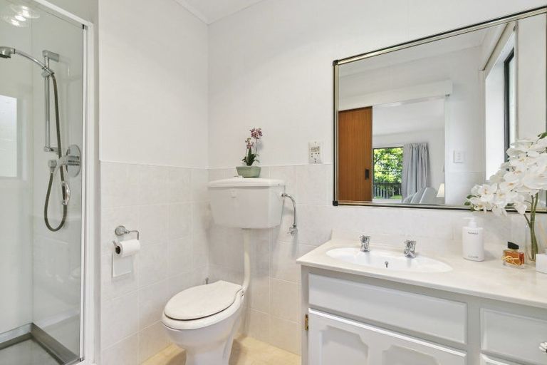 Photo of property in 1 Brasenose Place, Tawa, Wellington, 5028