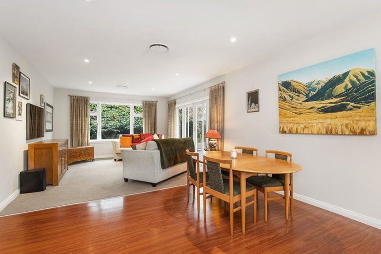 Photo of property in 33 Office Road, Merivale, Christchurch, 8014