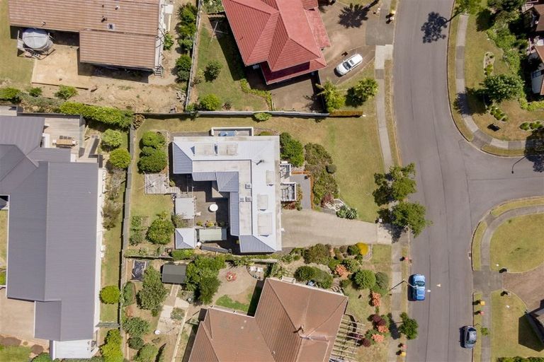 Photo of property in 6 Stevenson Way, Cockle Bay, Auckland, 2014