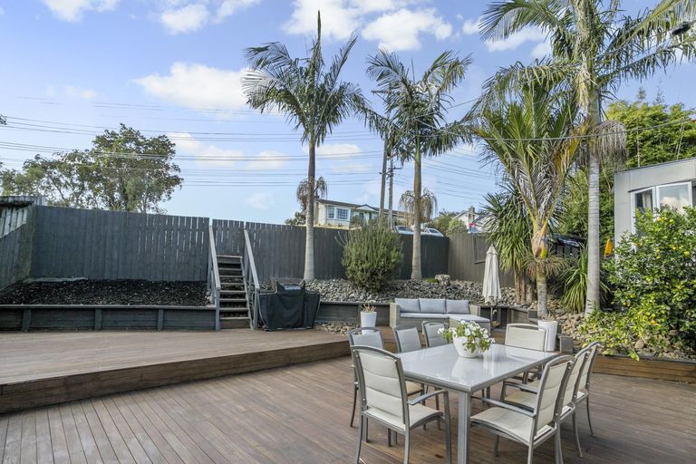 Photo of property in 202 Verbena Road, Birkdale, Auckland, 0626