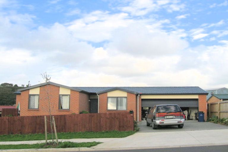 Photo of property in 53 Woodbank Drive, Glen Eden, Auckland, 0602