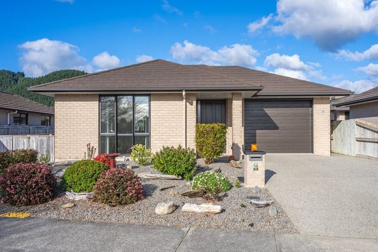 Photo of property in 12 Mcgregor Place, Paraparaumu, 5032