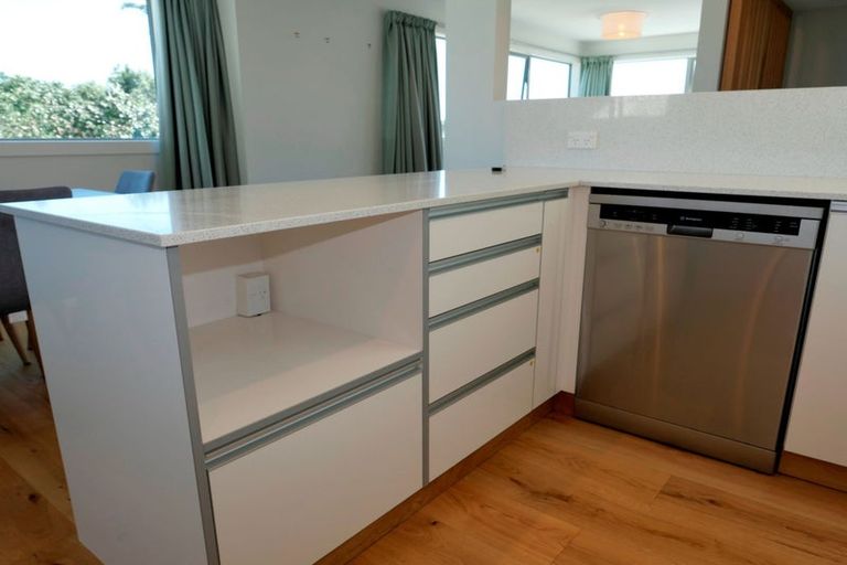 Photo of property in 90 Muri Road, Pukerua Bay, Porirua, 5026