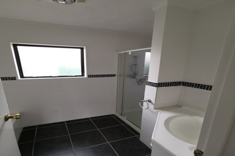 Photo of property in 87 Hillcrest Drive, Kelvin Grove, Palmerston North, 4414