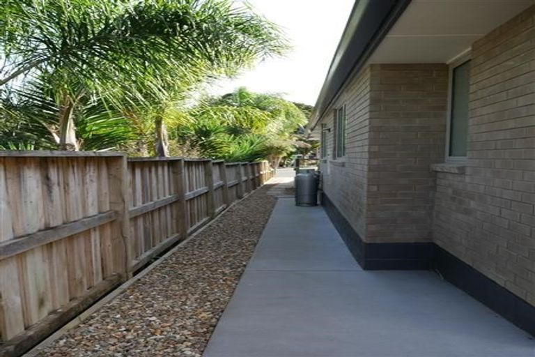 Photo of property in 12 Tieke Place, Horahora, Whangarei, 0110