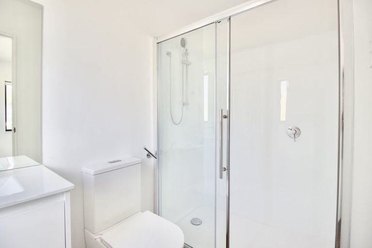 Photo of property in 111a Lancaster Road, Beach Haven, Auckland, 0626