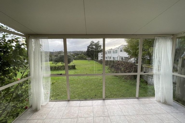 Photo of property in 96 Beach Haven Road, Beach Haven, Auckland, 0626