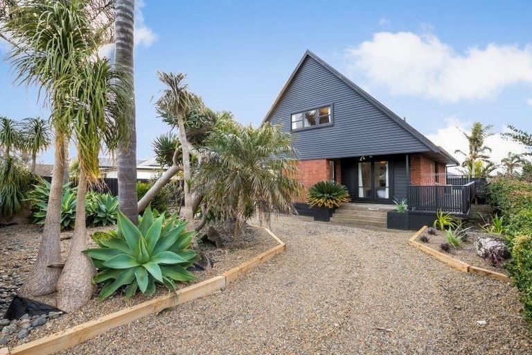 Photo of property in 241 Victoria Street West, Pukekohe, 2120