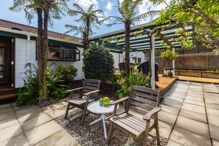 Photo of property in 2 Bosun Terrace, Whitby, Porirua, 5024