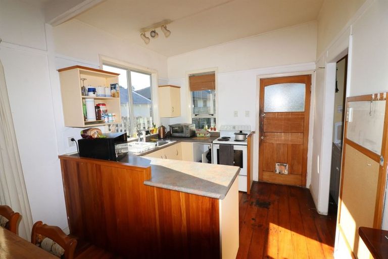 Photo of property in 37 Alma Street, Dannevirke, 4930