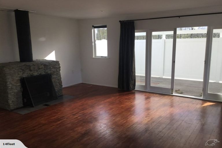 Photo of property in 60 Lathrope Road, Kumeu, 0892