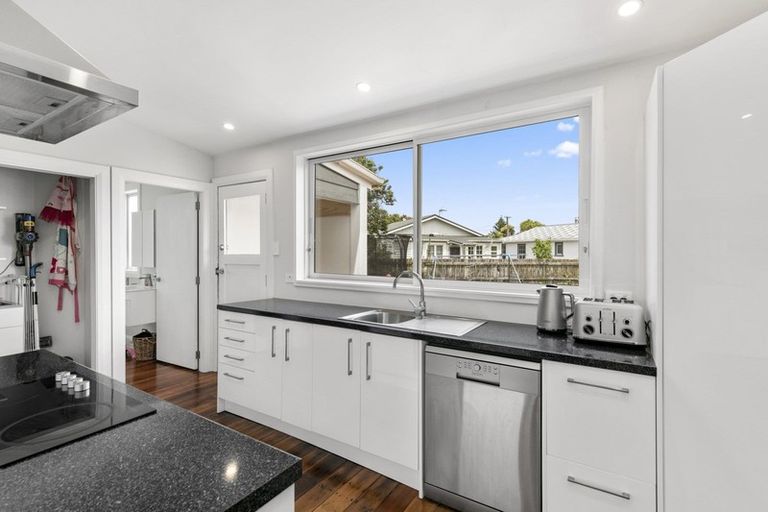 Photo of property in 50 York Street, Moera, Lower Hutt, 5010