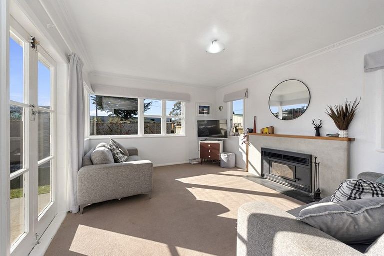 Photo of property in 10 Poaka Avenue, Dinsdale, Hamilton, 3204