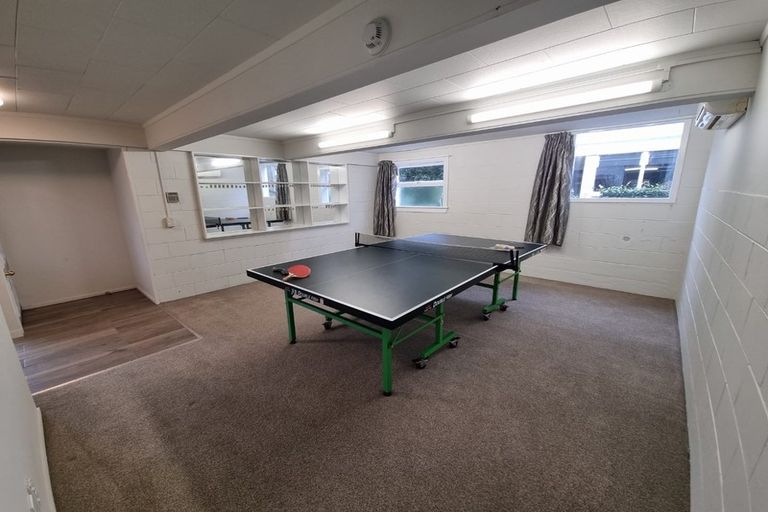 Photo of property in 12 Seabreeze Road, Narrow Neck, Auckland, 0624