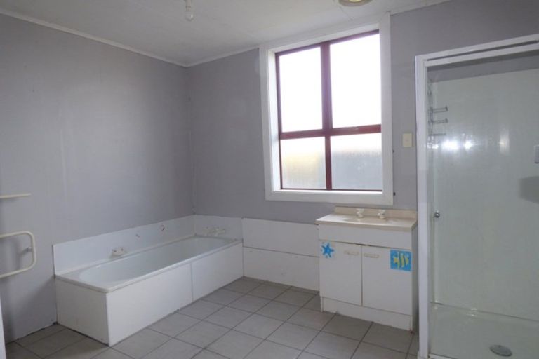 Photo of property in 28 Tamar Street, South Hill, Oamaru, 9400